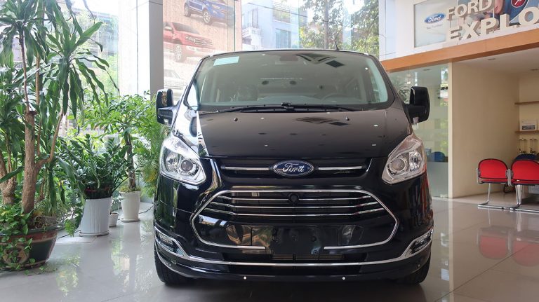 Xe Ford Tourneo 2019-2020 đã có mặt tại Mỹ Đình Ford
